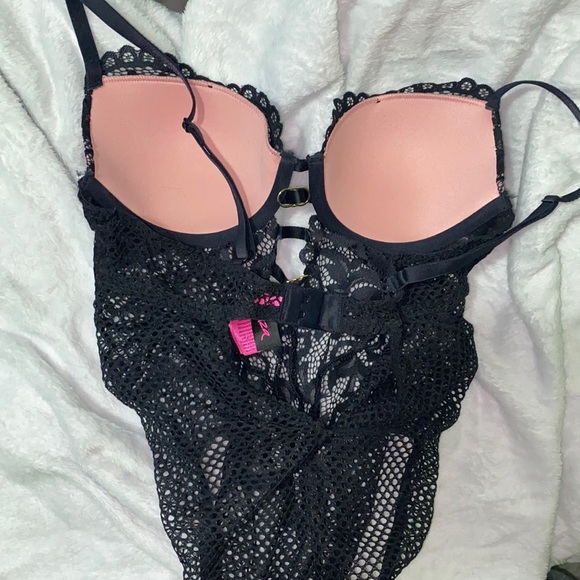 LA SENZA Lace Bodysuit - Picture 3 of 3